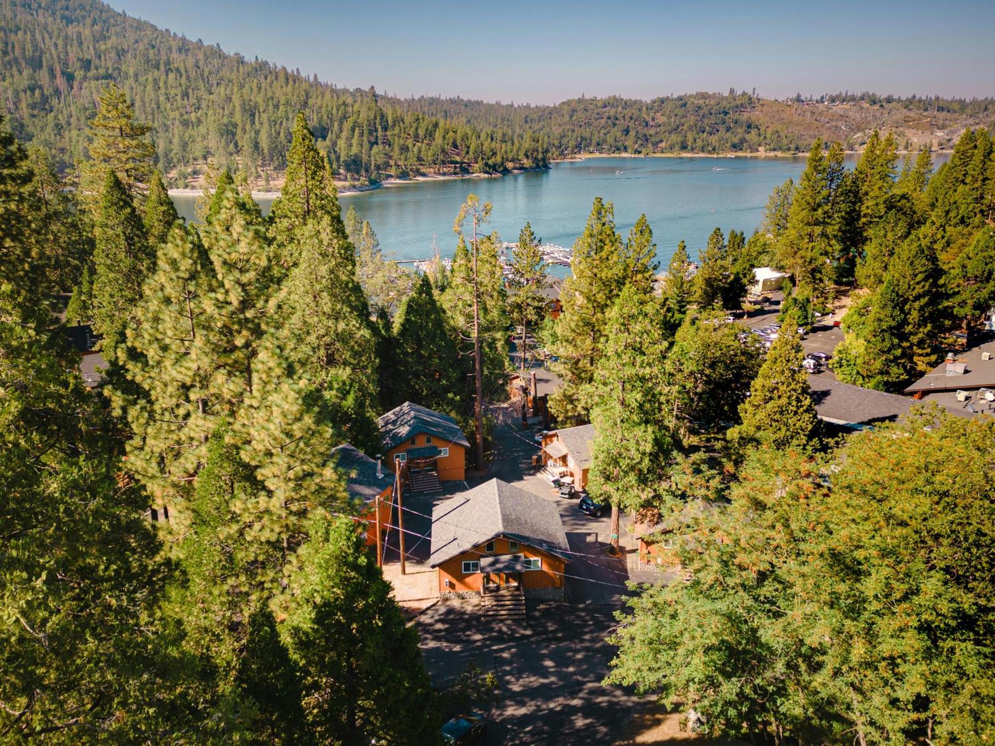 The Pines Resort & Conference Center Bass Lake Exterior foto