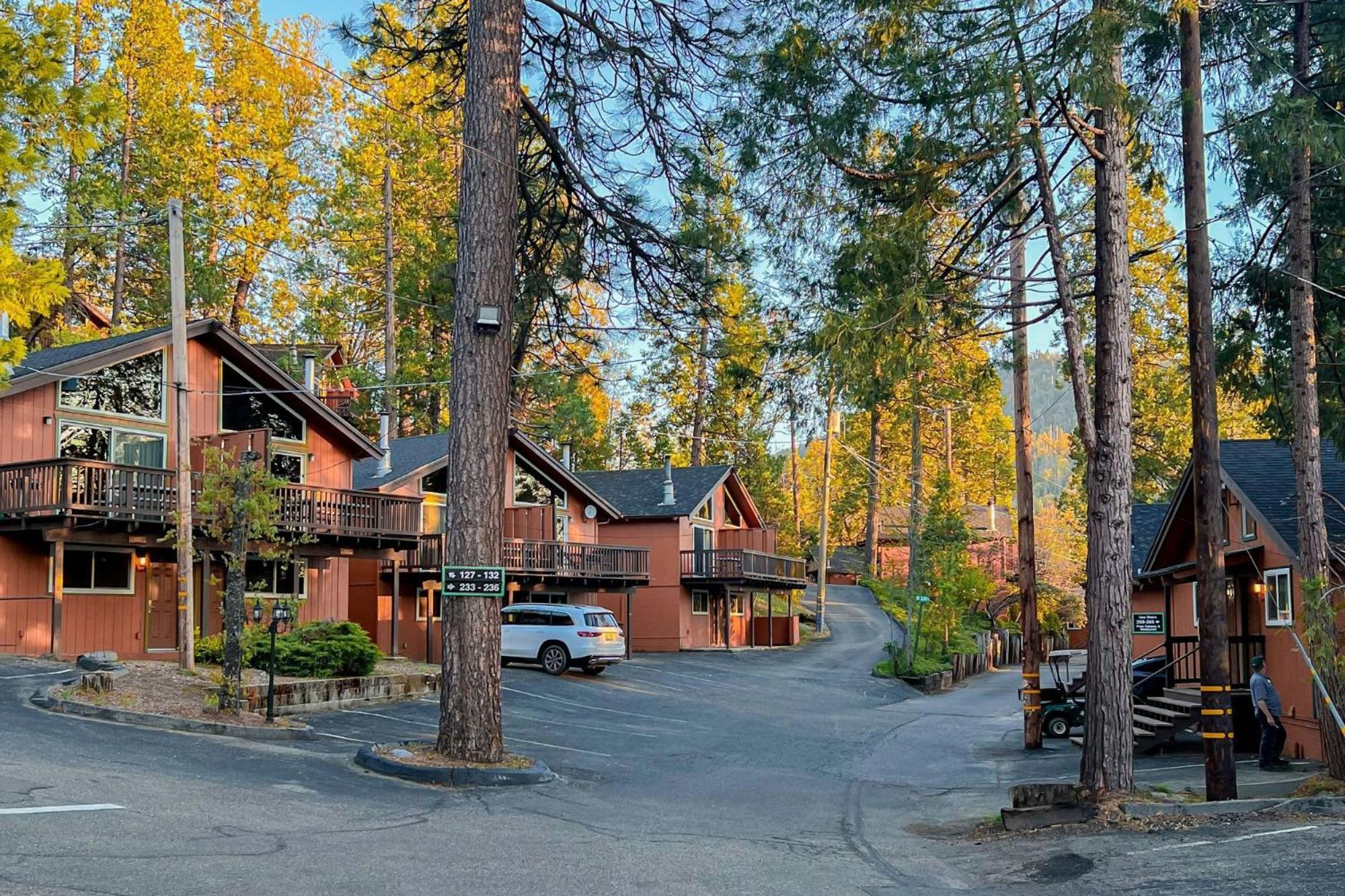 The Pines Resort & Conference Center Bass Lake Exterior foto